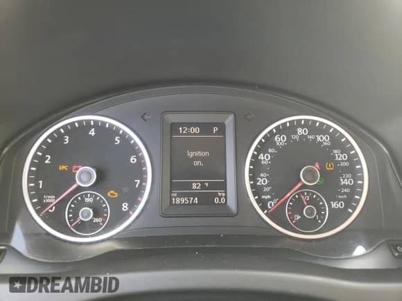 2017 Volkswagen Tiguan S с VIN WVGAV7AX8HK036279, выставлен на аукционе Copart как лот 80350695 с пробегом 189 574 миль миль и Чистый • Clean title. История ставок и продаж доступна на DreamBid. Изображение 9.