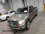 2008 Dodge 1500 SLT z VIN 1D7HA18298J219126, wystawiony jako IAAI lot #43522682 z przebiegiem 189 923 mil mil oraz . Historia ofert i sprzedaży dostępna na DreamBid. Obrazek 6.