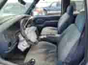 1995 Chevrolet Suburban z VIN 1GNFK16K0SJ450741, wystawiony jako Copart lot #62776695 z przebiegiem 224 984 mil mil oraz Szkoda całkowita • Salvage title. Historia ofert i sprzedaży dostępna na DreamBid. Obrazek 7.