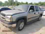 2004 Chevrolet Avalanche Z71 z VIN 3GNEK12T34G167636, wystawiony jako IAAI lot #42889142 z przebiegiem 147 979 mil mil oraz . Historia ofert i sprzedaży dostępna na DreamBid. Obrazek 2.