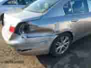 2010 Hyundai Genesis z VIN KMHGC4DE1AU101847, wystawiony jako IAAI lot #42712256 z przebiegiem 81 048 mil mil oraz . Historia ofert i sprzedaży dostępna na DreamBid. Obrazek 6.