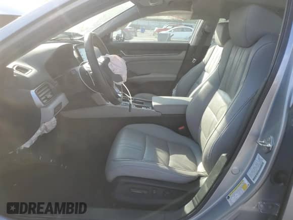 2019 Honda Accord Touring with VIN 1HGCV2F99KA002537, listed as a Copart auction lot 70943185 with 34,667 mi miles and Salvage title. Bid and sale history available at DreamBid. Image 7.