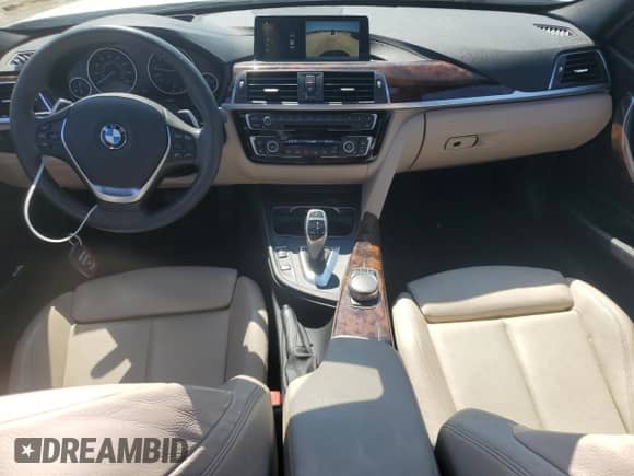 2018 BMW 3 Series 330i xDrive z VIN WBA8D9G55JNU68675, wystawiony jako Copart lot #80465075 z przebiegiem 43 127 mil mil oraz Szkoda całkowita • Salvage title. Historia ofert i sprzedaży dostępna na DreamBid. Obrazek 8.