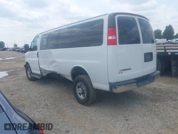 2020 Chevrolet Express Passenger LT с VIN 1GAZGPFG1L1147161, выставлен на аукционе IAAI как лот 42477161 с пробегом 79 432 миль миль и . История ставок и продаж доступна на DreamBid. Изображение 3.
