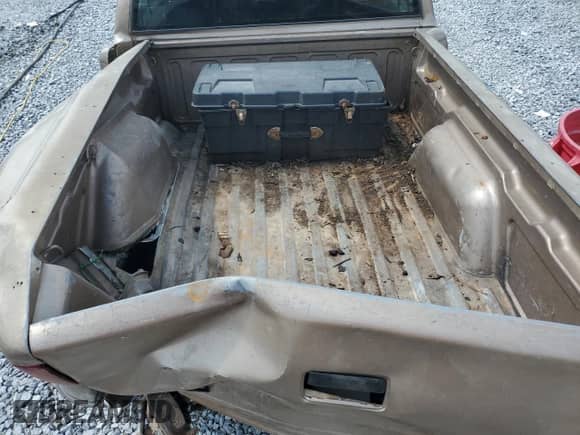 1996 Chevrolet S-10 with VIN 1GCCS14X3TK166414, listed as a Copart auction lot 80153335 with 234,617 mi miles and Salvage title. Bid and sale history available at DreamBid. Image 10.
