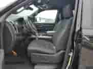 2022 Ram 1500 Big Horn z VIN 1C6SRFMT5NN162617, wystawiony jako Copart lot #58926075 z przebiegiem 60 916 mil mil oraz Szkoda całkowita • Salvage title. Historia ofert i sprzedaży dostępna na DreamBid. Obrazek 7.