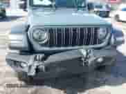 2024 Jeep Wrangler Willys с VIN 1C4PJXDG8RW334590, выставлен на аукционе IAAI как лот 42483813 с пробегом 8 575 миль миль и . История ставок и продаж доступна на DreamBid. Изображение 6.