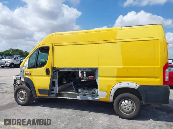 2020 Ram ProMaster Cargo z VIN 3C6TRVBG9LE116357, wystawiony jako IAAI lot #41951173 z przebiegiem 189 628 mil mil oraz . Historia ofert i sprzedaży dostępna na DreamBid. Obrazek 14.