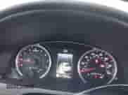 2017 Toyota Camry XLE z VIN 4T1BF1FK8HU793652, wystawiony jako IAAI lot #43517495 z przebiegiem 116 318 mil mil oraz . Historia ofert i sprzedaży dostępna na DreamBid. Obrazek 7.