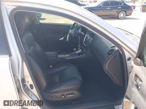 2009 Lexus IS 250 z VIN JTHBK262695093466, wystawiony jako IAAI lot #42514031 z przebiegiem 144 574 mil mil oraz . Historia ofert i sprzedaży dostępna na DreamBid. Obrazek 5.