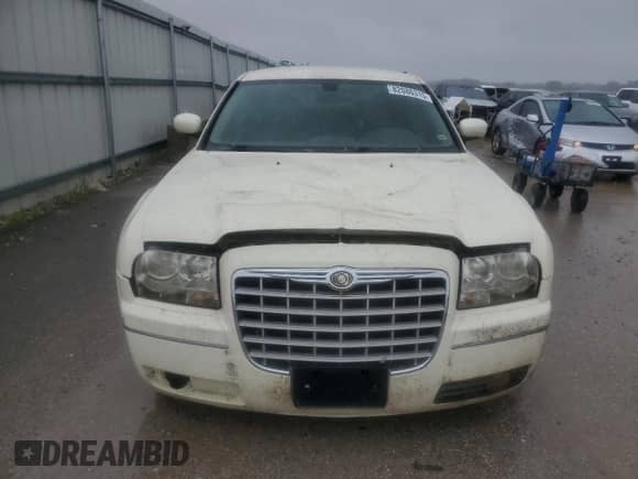 2006 Chrysler 300 Touring с VIN 2C3KA53GX6H499152, выставлен на аукционе Copart как лот 82086315 с пробегом 210 480 миль миль и Списание • Salvage title. История ставок и продаж доступна на DreamBid. Изображение 5.