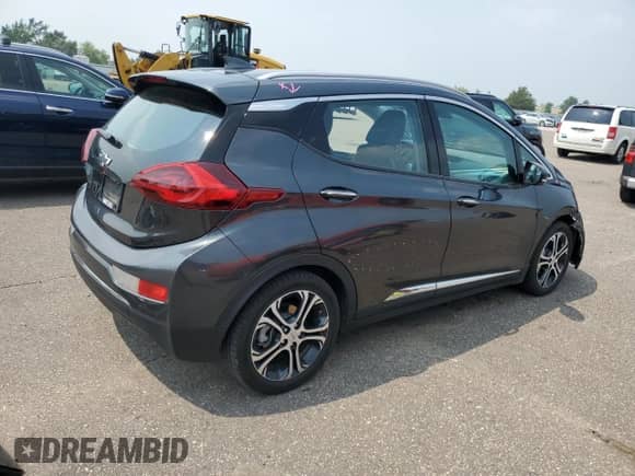 2018 Chevrolet Bolt EV Premier z VIN 1G1FX6S02J4111268, wystawiony jako Copart lot #67017075 z przebiegiem 68 064 mil mil oraz Szkoda całkowita • Salvage title. Historia ofert i sprzedaży dostępna na DreamBid. Obrazek 3.