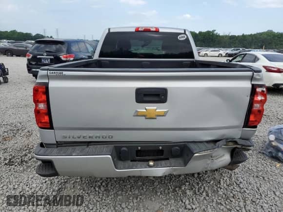 2018 Chevrolet Silverado 1500 Custom z VIN 1GCRCPEH5JZ103336, wystawiony jako Copart lot #59181545 z przebiegiem 150 385 mil mil oraz Szkoda całkowita • Salvage title. Historia ofert i sprzedaży dostępna na DreamBid. Obrazek 6.