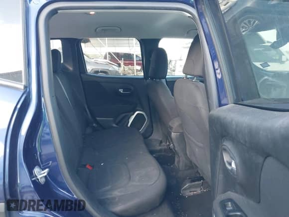 2018 Jeep Renegade Latitude with VIN ZACCJABB0JPJ64274, listed as a IAAI auction lot 42997641 with 47,008 mi miles and . Bid and sale history available at DreamBid. Image 8.