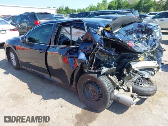 2022 Toyota Camry Hybrid LE with VIN 4T1C31AK2NU570166, listed as a IAAI auction lot 42453372 with Not provided miles and . Bid and sale history available at DreamBid. Image 3.