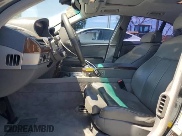 2008 BMW 7 Series 750i с VIN WBAHL83548DT13554, выставлен на аукционе Copart как лот 69658185 с пробегом 139 347 миль миль и Чистый • Clean title. История ставок и продаж доступна на DreamBid. Изображение 7.