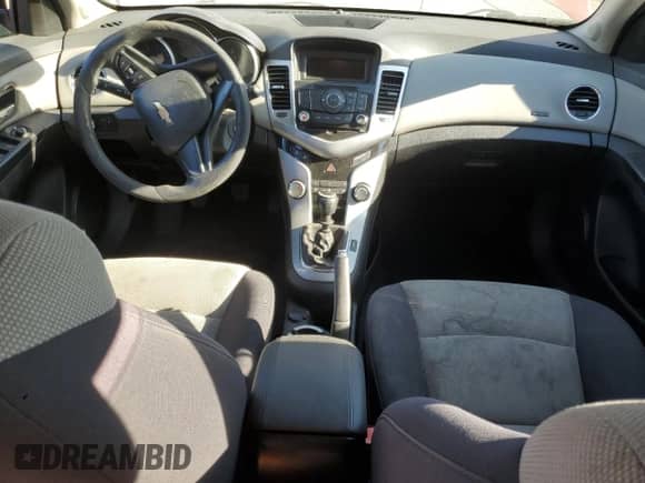2013 Chevrolet Cruze LS с VIN 1G1PB5SH0D7197184, выставлен на аукционе Copart как лот 68152675 с пробегом 112 707 миль миль и Списание • Salvage title. История ставок и продаж доступна на DreamBid. Изображение 8.