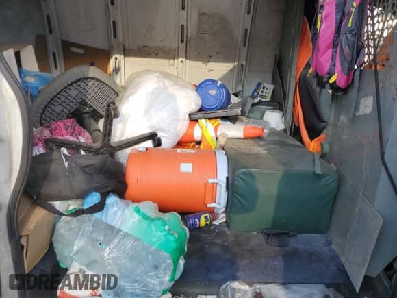 1997 Chevrolet City Express Cargo с VIN 1GCGG25R8V1108414, выставлен на аукционе Copart как лот 84826964 с пробегом Не указан миль и Списание • Salvage title. История ставок и продаж доступна на DreamBid. Изображение 11.