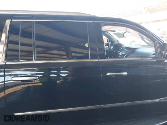 2016 Cadillac Escalade ESV с VIN 1GYS3GKJ6GR331812, выставлен на аукционе IAAI как лот 41347611 с пробегом 115 469 миль миль и . История ставок и продаж доступна на DreamBid. Изображение 14.