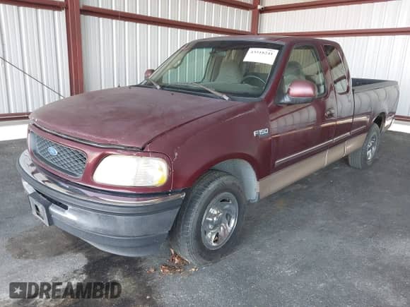 1997 Ford F-150 z VIN 1FTDX1760VKA67836, wystawiony jako IAAI lot #43518241 z przebiegiem 259 458 mil mil oraz . Historia ofert i sprzedaży dostępna na DreamBid. Obrazek 2.