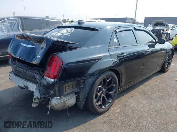 2019 Chrysler 300 S с VIN 2C3CCABG3KH601149, выставлен на аукционе IAAI как лот 42876266 с пробегом 88 390 миль миль и . История ставок и продаж доступна на DreamBid. Изображение 4.