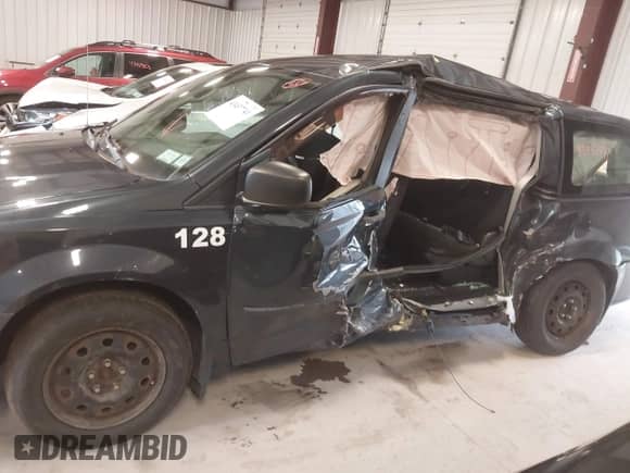 2014 Dodge Grand Caravan SE with VIN 2C4RDGBG7ER190715, listed as a IAAI auction lot 43437741 with 97,908 mi miles and . Bid and sale history available at DreamBid. Image 14.