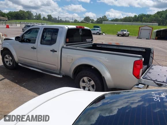 2011 Nissan Frontier SV z VIN 1N6AD0FV2BC437122, wystawiony jako IAAI lot #42517785 z przebiegiem 161 454 mil mil oraz . Historia ofert i sprzedaży dostępna na DreamBid. Obrazek 3.