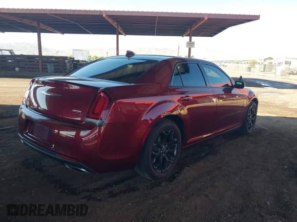 2020 Chrysler 300 S с VIN 2C3CCAGG3LH131585, выставлен на аукционе IAAI как лот 42544453 с пробегом 82 691 миль миль и . История ставок и продаж доступна на DreamBid. Изображение 4.