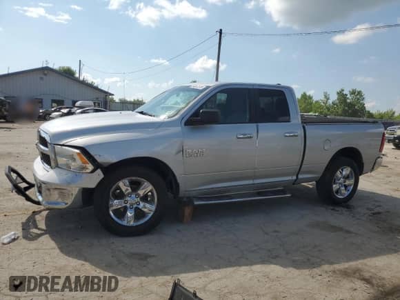2018 Ram 1500 SLT z VIN 1C6RR6GG3JS303838, wystawiony jako Copart lot #64387815 z przebiegiem 137 099 mil mil oraz Szkoda całkowita • Salvage title. Historia ofert i sprzedaży dostępna na DreamBid. Obrazek 1.