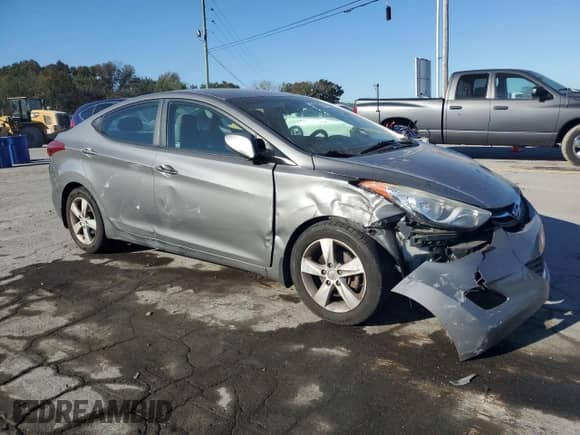 2013 Hyundai Elantra GLS с VIN 5NPDH4AE5DH409308, выставлен на аукционе Copart как лот 86769355 с пробегом 160 996 миль миль и Списание • Salvage title. История ставок и продаж доступна на DreamBid. Изображение 4.