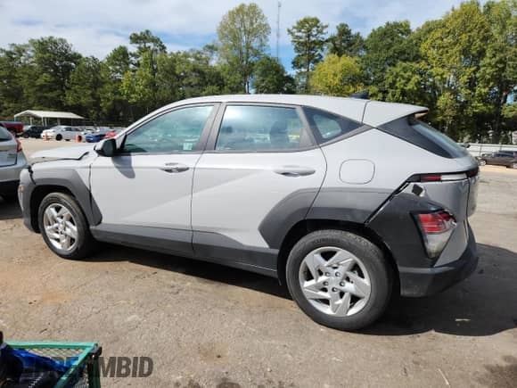 2024 Hyundai Kona SE с VIN KM8HA3AB6RU040862, выставлен на аукционе Copart как лот 85362005 с пробегом 6 498 миль миль и Списание • Salvage title. История ставок и продаж доступна на DreamBid. Изображение 2.
