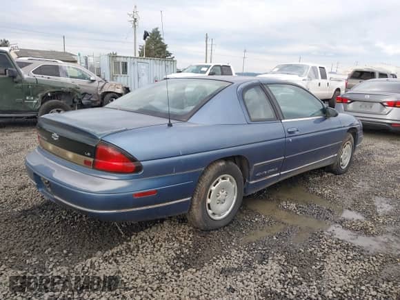 1998 Chevrolet Monte Carlo LS с VIN 2G1WW12MXW9300117, выставлен на аукционе IAAI как лот 41131678 с пробегом 70 732 миль миль и . История ставок и продаж доступна на DreamBid. Изображение 4.