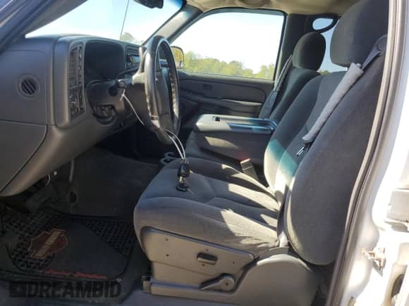 2005 Chevrolet Silverado 1500 LS с VIN 2GCEK13T551235906, выставлен на аукционе Copart как лот 84962985 с пробегом 163 657 миль миль и Списание • Salvage title. История ставок и продаж доступна на DreamBid. Изображение 7.