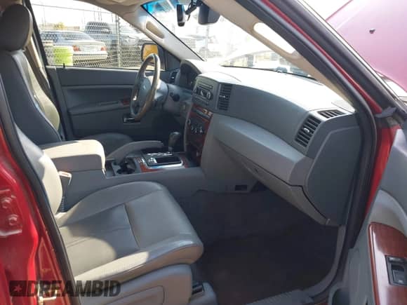 2006 Jeep Grand Cherokee Limited с VIN 1J4HR58246C185599, выставлен на аукционе IAAI как лот 43215447 с пробегом 225 126 миль миль и . История ставок и продаж доступна на DreamBid. Изображение 5.