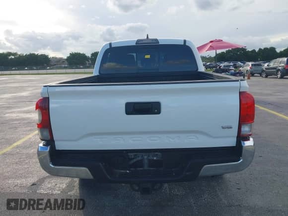 2017 Toyota Tacoma SR5 z VIN 5TFCZ5AN9HX062140, wystawiony jako IAAI lot #43557897 z przebiegiem 172 119 mil mil oraz . Historia ofert i sprzedaży dostępna na DreamBid. Obrazek 16.