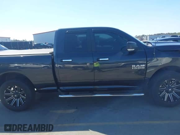 2018 Ram 1500 Big Horn with VIN 1C6RR7GG0JS218820, listed as a IAAI auction lot 41747621 with 114,959 mi miles and . Bid and sale history available at DreamBid. Image 13.