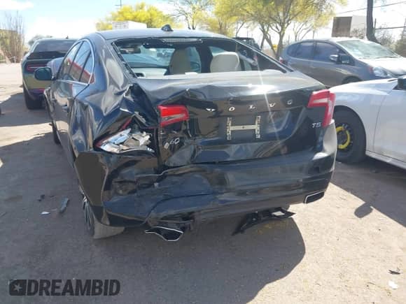 2015 Volvo S60 T5 Drive-E Premier with VIN YV140MFB3F2299721, listed as a IAAI auction lot 42013732 with 82,407 mi miles and . Bid and sale history available at DreamBid. Image 6.