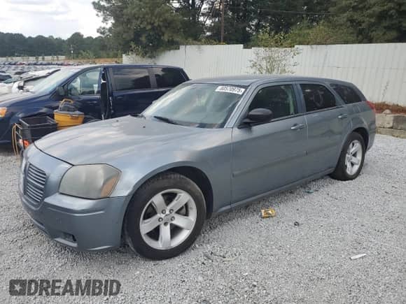 2006 Dodge Magnum with VIN 2D4FV47V56H516270, listed as a Copart auction lot 80570975 with 244,833 mi miles and Clean title. Bid and sale history available at DreamBid. Image 1.