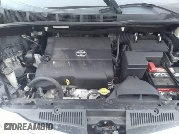 2015 Toyota Sienna XLE с VIN 5TDYK3DC2FS569246, выставлен на аукционе IAAI как лот 27475275 с пробегом 49 089 миль миль и . История ставок и продаж доступна на DreamBid. Изображение 10.