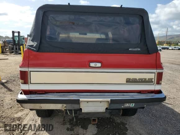 1990 Chevrolet Blazer с VIN 1GNEV18KXLF117323, выставлен на аукционе Copart как лот 57120475 с пробегом 246 404 миль миль и Чистый • Clean title. История ставок и продаж доступна на DreamBid. Изображение 6.
