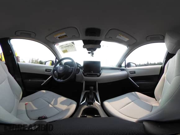 2024 Toyota Corolla Cross L с VIN 7MUAAABG1RV099977, выставлен на аукционе IAAI как лот 42909235 с пробегом 8 615 миль миль и . История ставок и продаж доступна на DreamBid. Изображение 19.