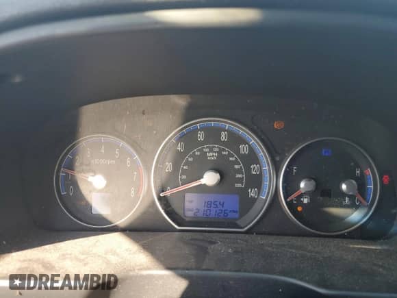 2007 Hyundai Santa Fe SE with VIN 5NMSH73E07H117735, listed as a Copart auction lot 80884845 with 210,126 mi miles and Salvage title. Bid and sale history available at DreamBid. Image 9.