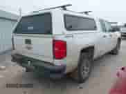 2017 Chevrolet Silverado 1500 Work Truck z VIN 1GCVKNEC5HZ364972, wystawiony jako IAAI lot #42776518 z przebiegiem 236 900 mil mil oraz . Historia ofert i sprzedaży dostępna na DreamBid. Obrazek 4.