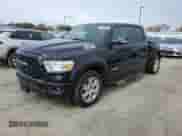 2021 Ram 1500 Big Horn z VIN 1C6SRFMT2MN549057, wystawiony jako Copart lot #47660585 z przebiegiem 45 943 mil mil oraz Szkoda całkowita • Salvage title. Historia ofert i sprzedaży dostępna na DreamBid. Obrazek 1.