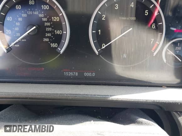 2013 BMW 5 Series 535i xDrive с VIN WBAFU7C52DDU70430, выставлен на аукционе IAAI как лот 42782147 с пробегом 152 678 миль миль и . История ставок и продаж доступна на DreamBid. Изображение 7.