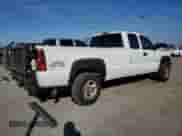 2004 Chevrolet Silverado 3500 с VIN 1GCHK39UX4E244378, выставлен на аукционе Copart как лот 72376543 с пробегом 240 270 миль миль и Списание • Salvage title. История ставок и продаж доступна на DreamBid. Изображение 3.