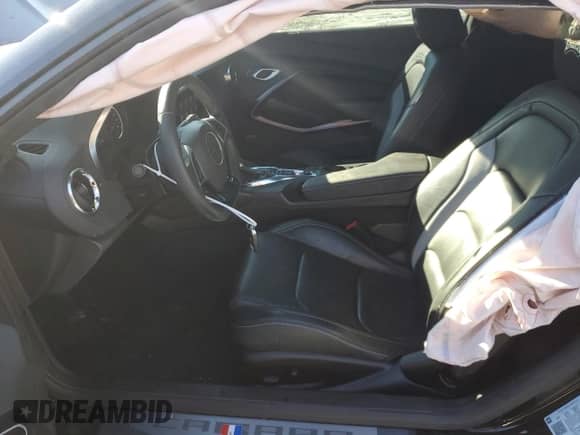 2022 Chevrolet Camaro 2LT z VIN 1G1FD1RX4N0125944, wystawiony jako Copart lot #87884235 z przebiegiem 43 703 mil mil oraz Szkoda całkowita • Salvage title. Historia ofert i sprzedaży dostępna na DreamBid. Obrazek 7.