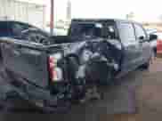 2022 Chevrolet Silverado 1500 RST z VIN 3GCUDEETXNG583752, wystawiony jako IAAI lot #41809678 z przebiegiem 68 902 mil mil oraz . Historia ofert i sprzedaży dostępna na DreamBid. Obrazek 4.