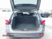 2025 Chevrolet Trax LS z VIN KL77LFEP1SC226836, wystawiony jako IAAI lot #42999006 z przebiegiem 8 611 mil mil oraz . Historia ofert i sprzedaży dostępna na DreamBid. Obrazek 18.