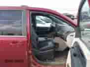 2018 Dodge Grand Caravan SXT with VIN 2C4RDGCG1JR183882, listed as a IAAI auction lot 42793930 with 141,968 mi miles and . Bid and sale history available at DreamBid. Image 5.